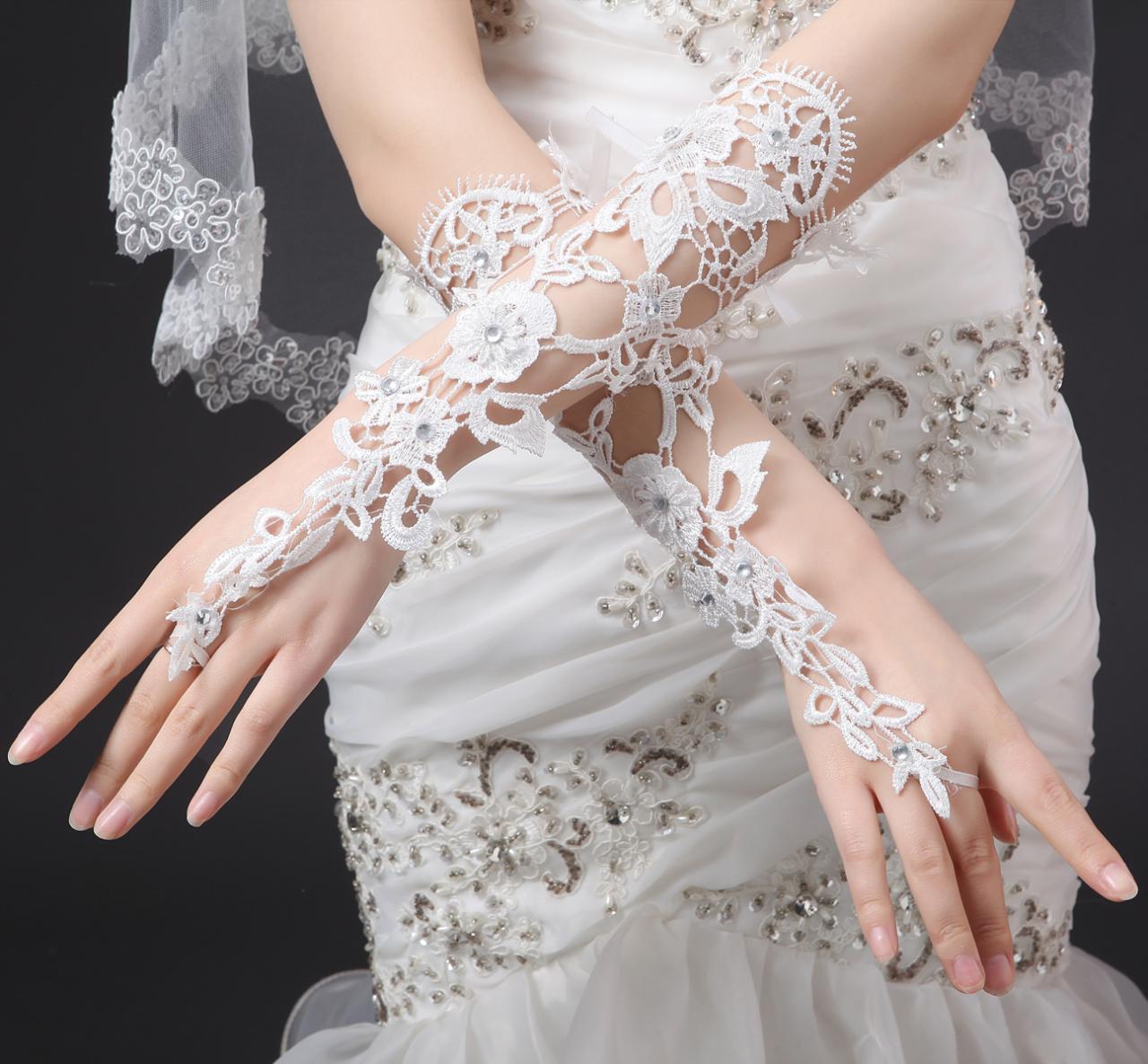 Bridal Gloves Luxury Lace Flower Glove Hollow Wedding Dress Accessories Ivory Bridal Gloves 2015